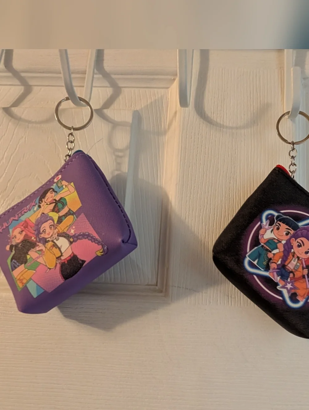 Pick 1 K-pop Demon Hunters Pouch Purple Or Black